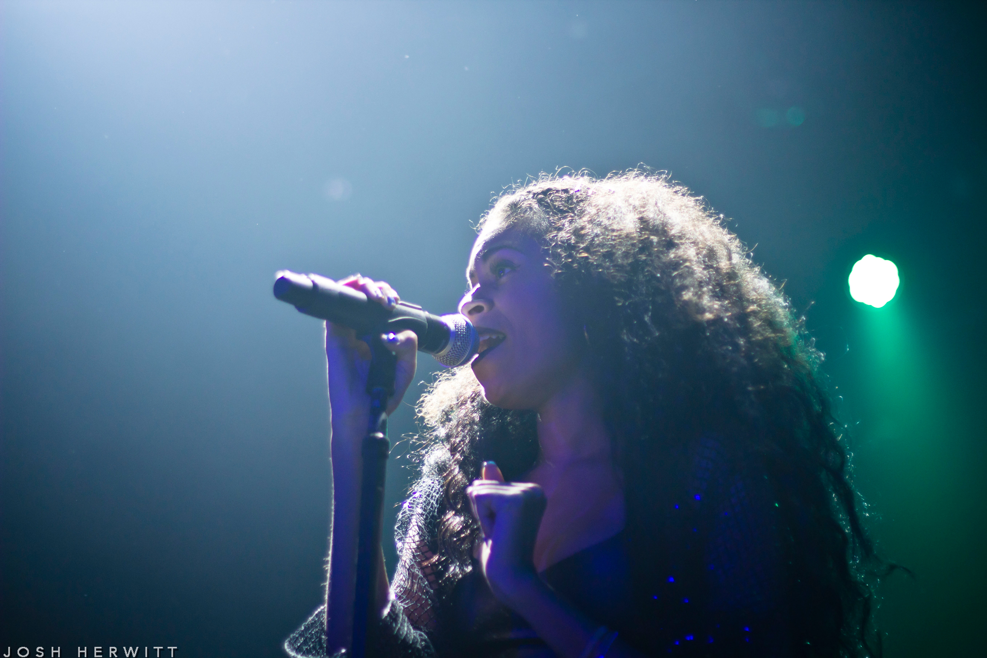 After touring with Sia, AlunaGeorge have never been more well-suited to ...