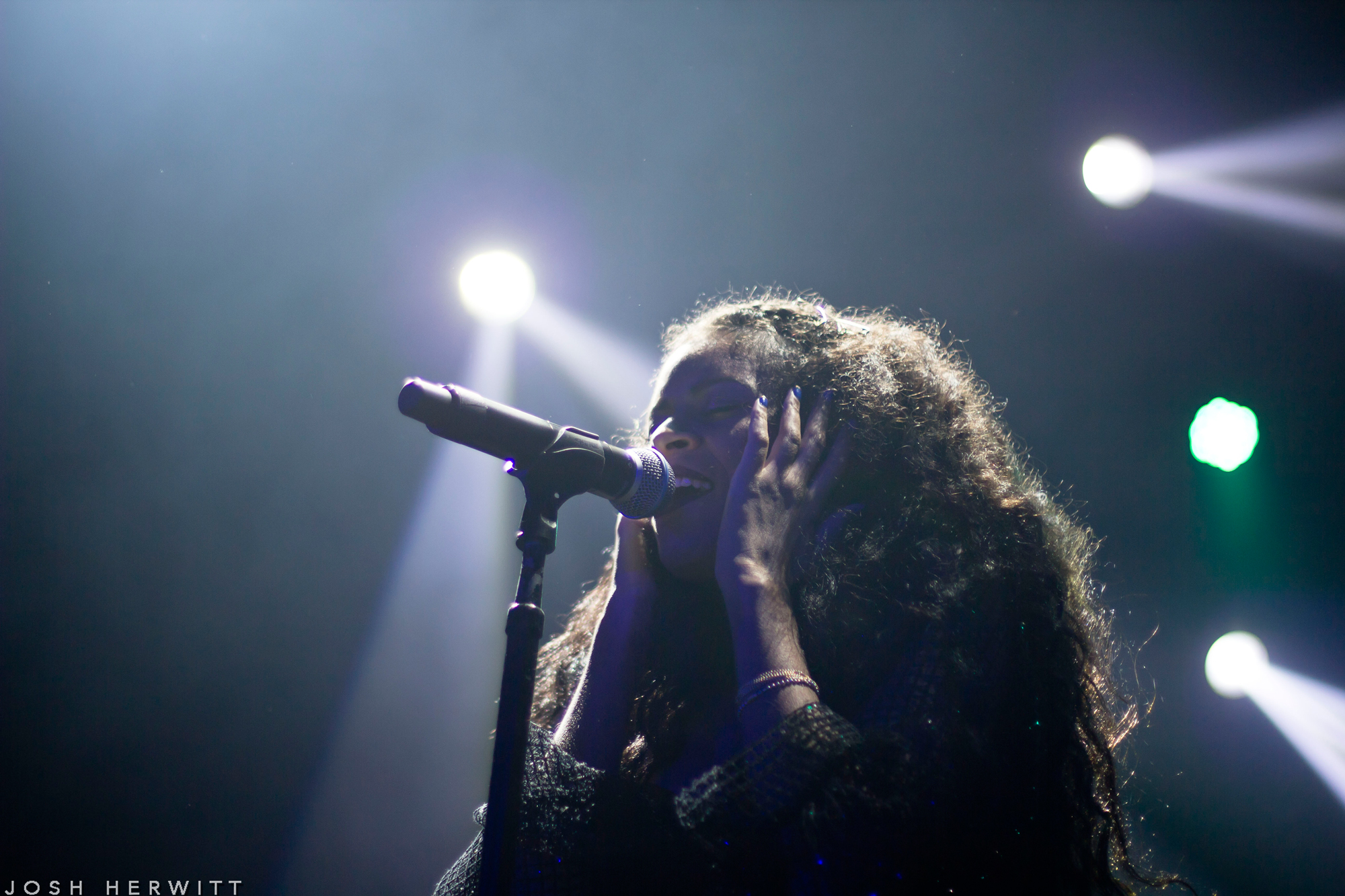 After touring with Sia, AlunaGeorge have never been more well-suited to ...