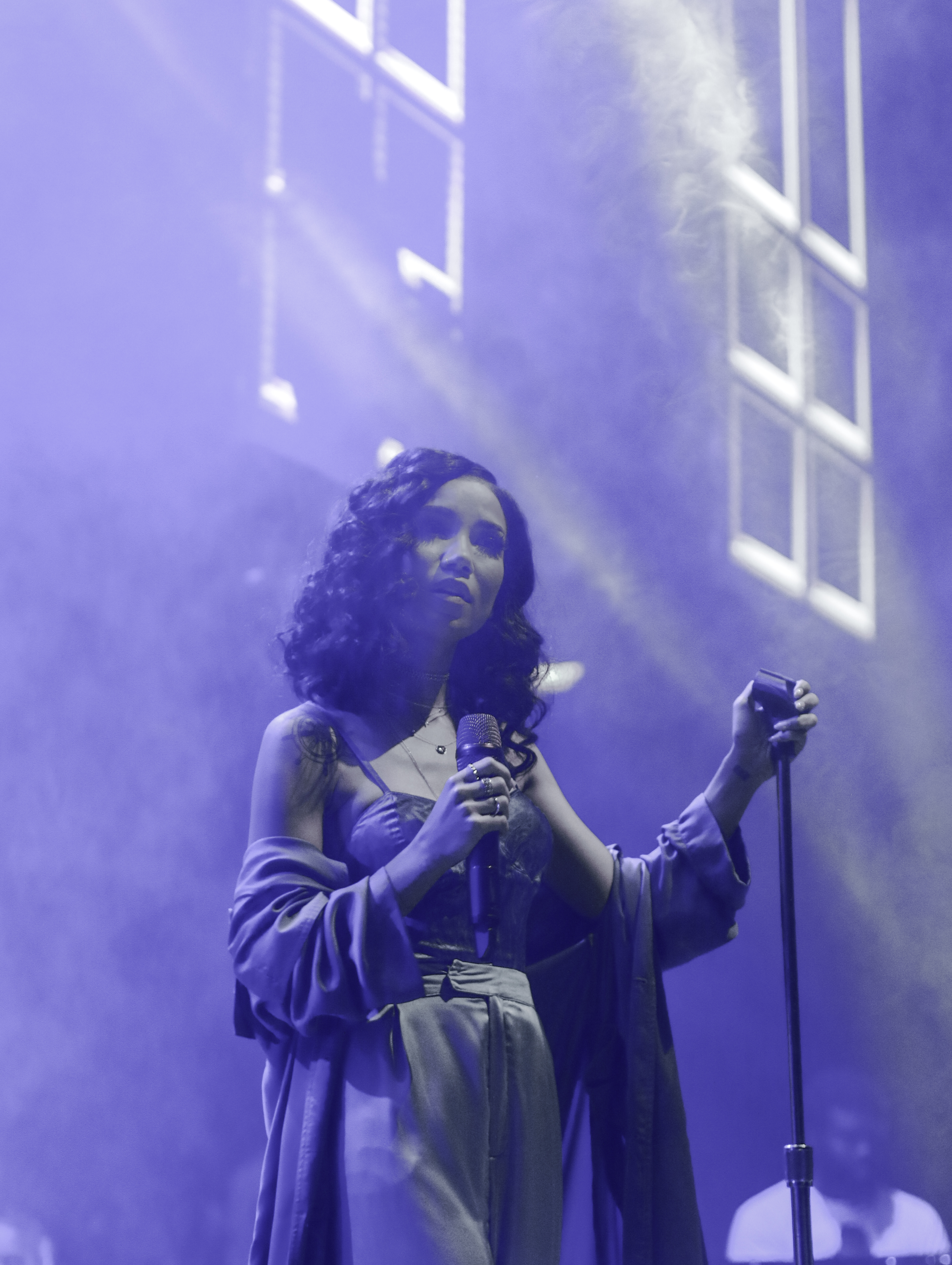 jhene aiko blue dress Jhené Aiko – Showbams